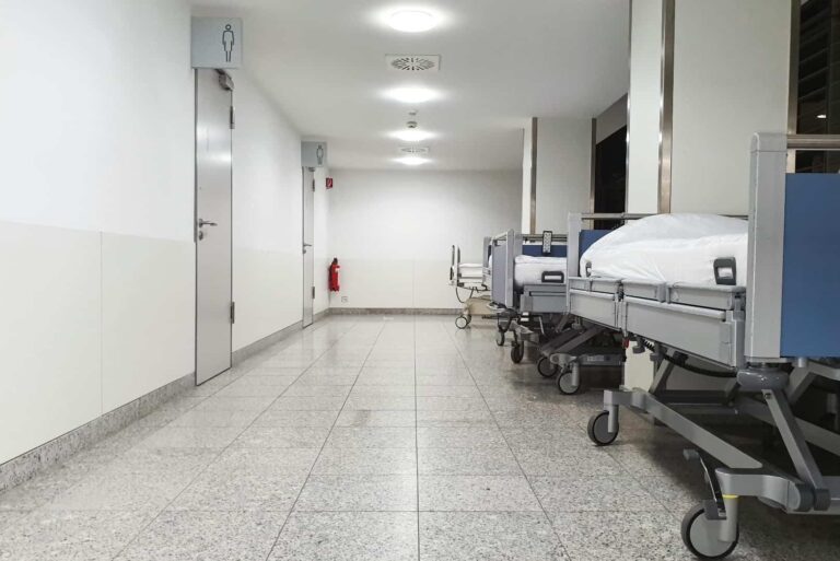 Guía de Selección de Camas Hospitalarias: Garantizando Comodidad y Cuidado Óptimo